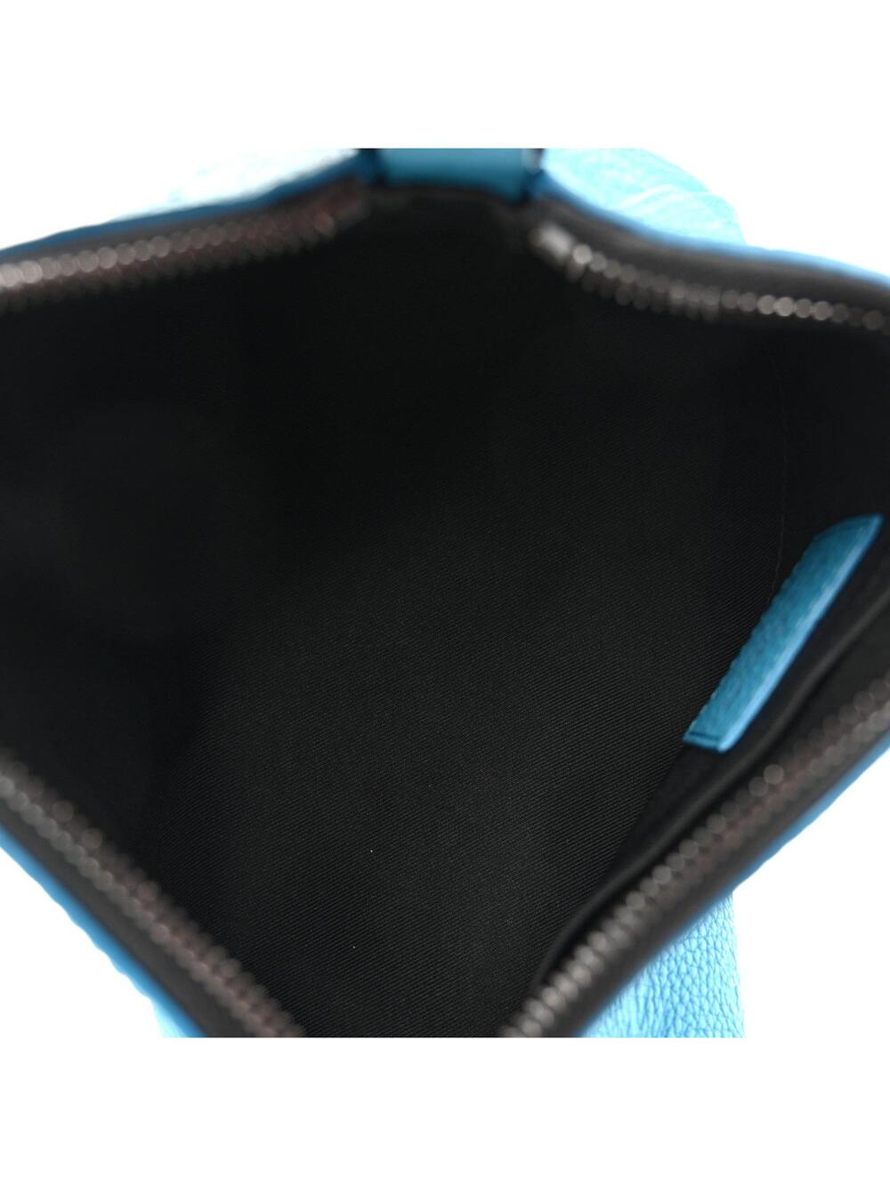 Louis Vuitton Taurillon Triangle #304911L12B - Picture 5 of 9